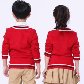 東莞大朗中小學(xué)生校服毛衣加工廠轉(zhuǎn)型生產(chǎn)女式針織衫的優(yōu)勢(shì)與挑戰(zhàn)